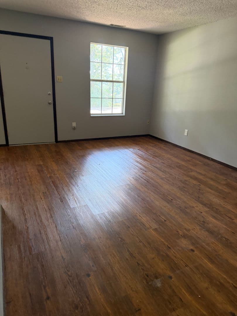 De Soto Apartment: 602 Olive Street
