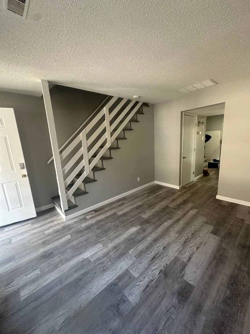 Imperial Townhome: 4701 S. Pointe Dr.