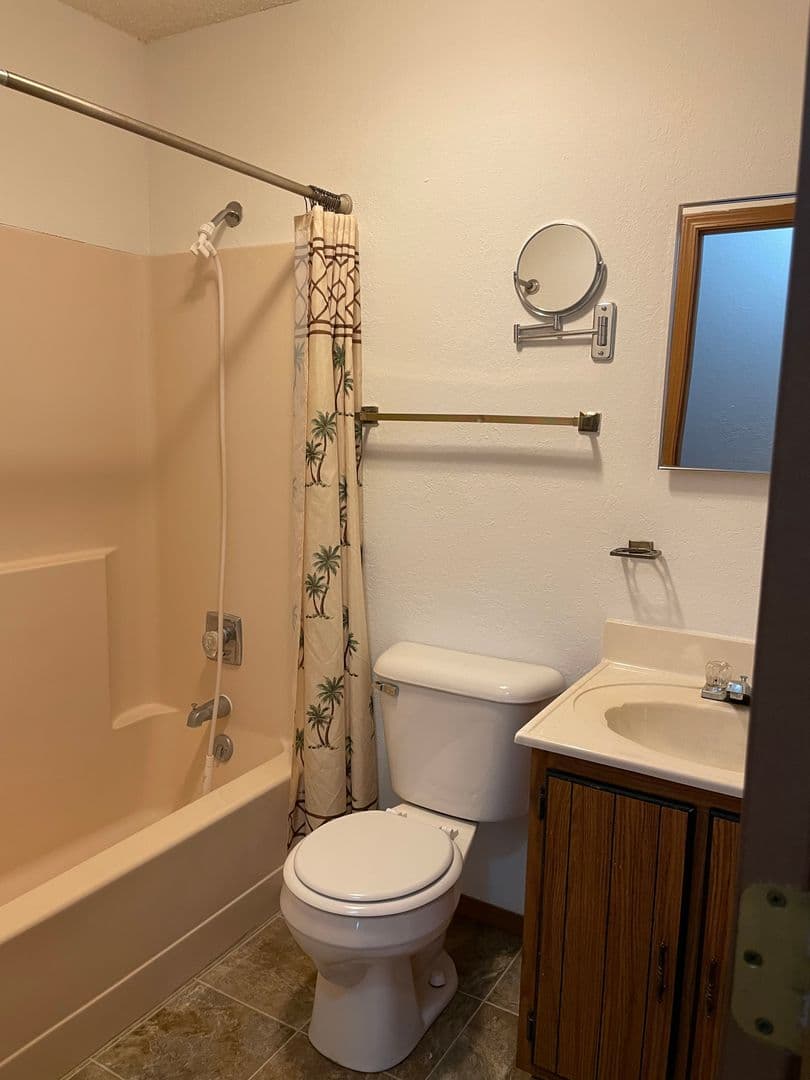 De Soto Apartment: 602 Olive Street