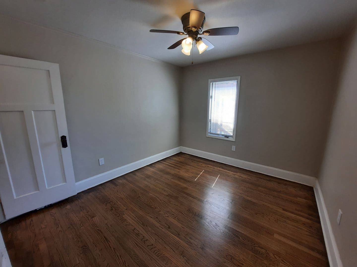 Des Moines House: 2726 Des Moines Street