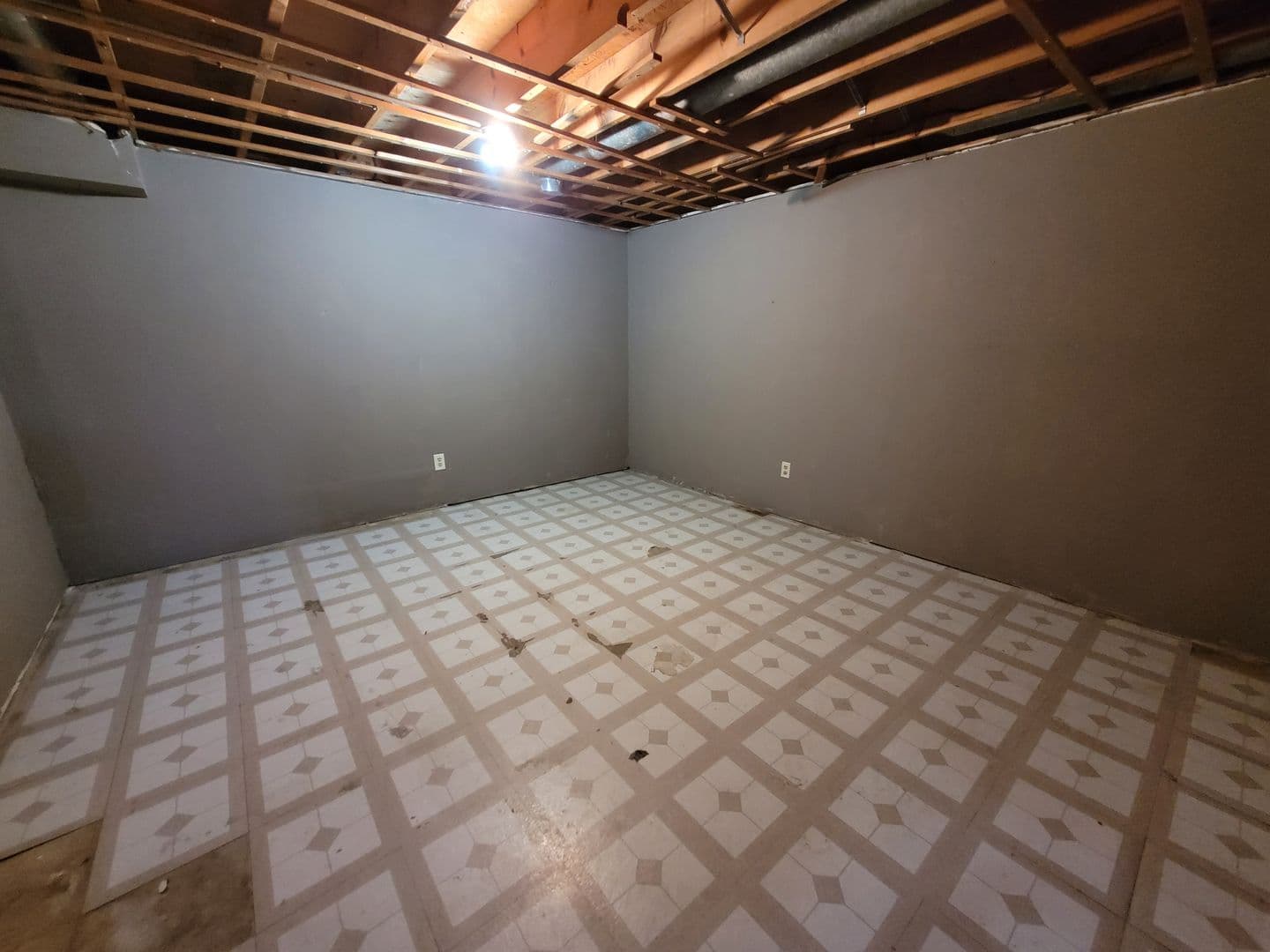 Des Moines Apartment: 3810-3812 SW 3rd Street