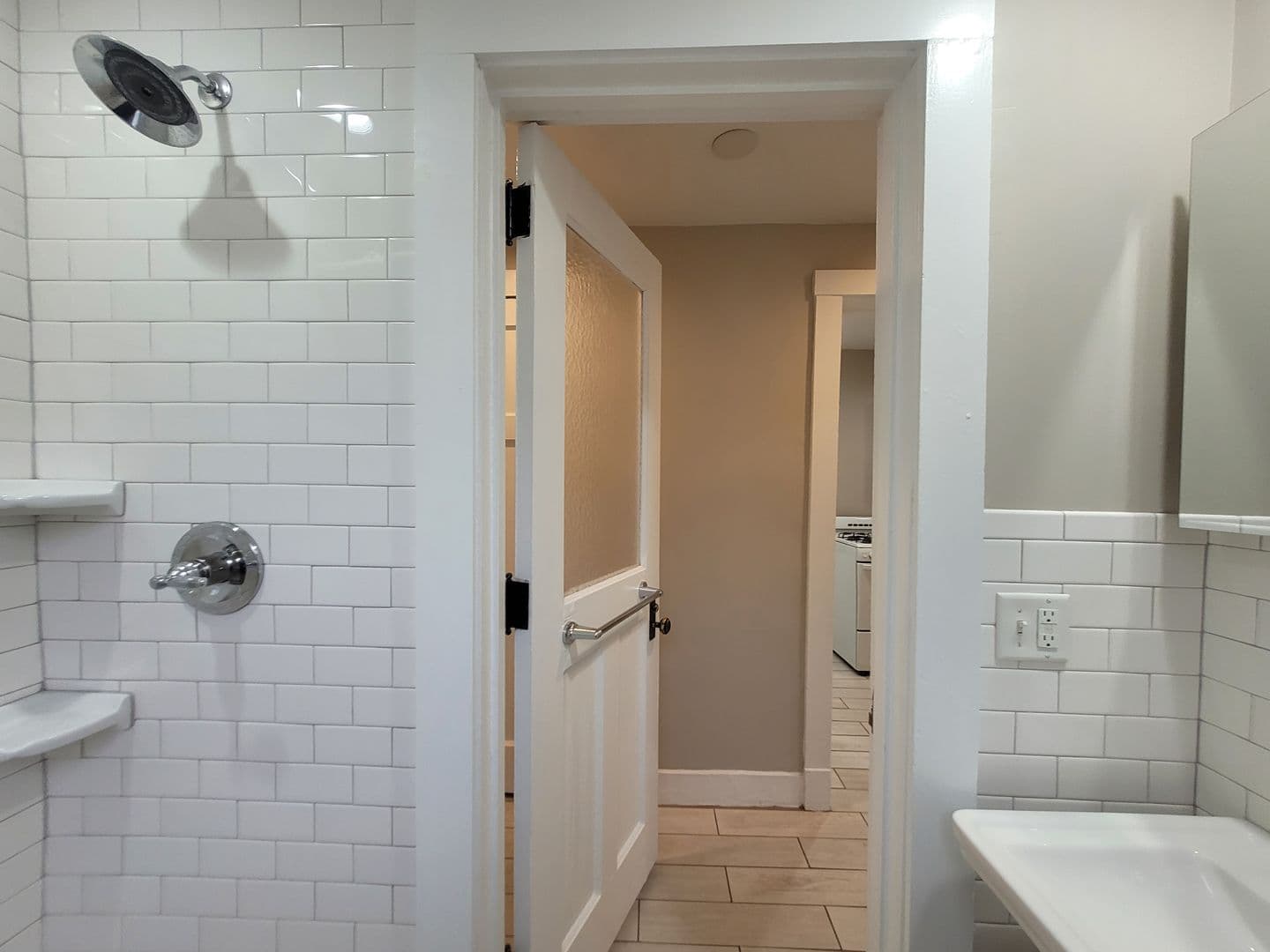 Des Moines Apartment: 1534 Woodland Avenue #B1