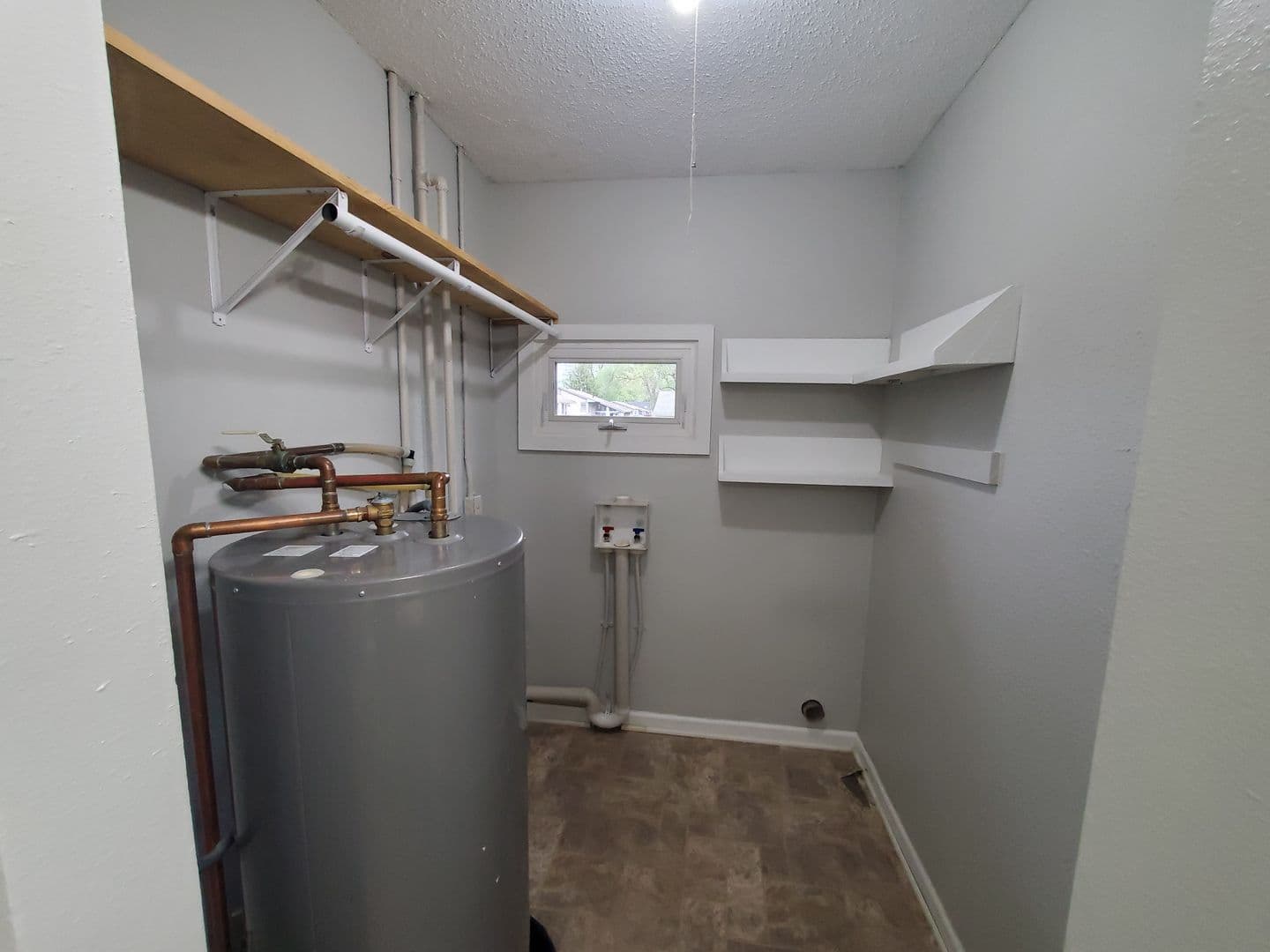 Des Moines House: 215 Leland Avenue