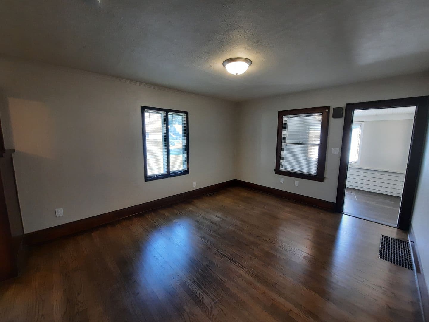 Des Moines House: 2726 Des Moines Street