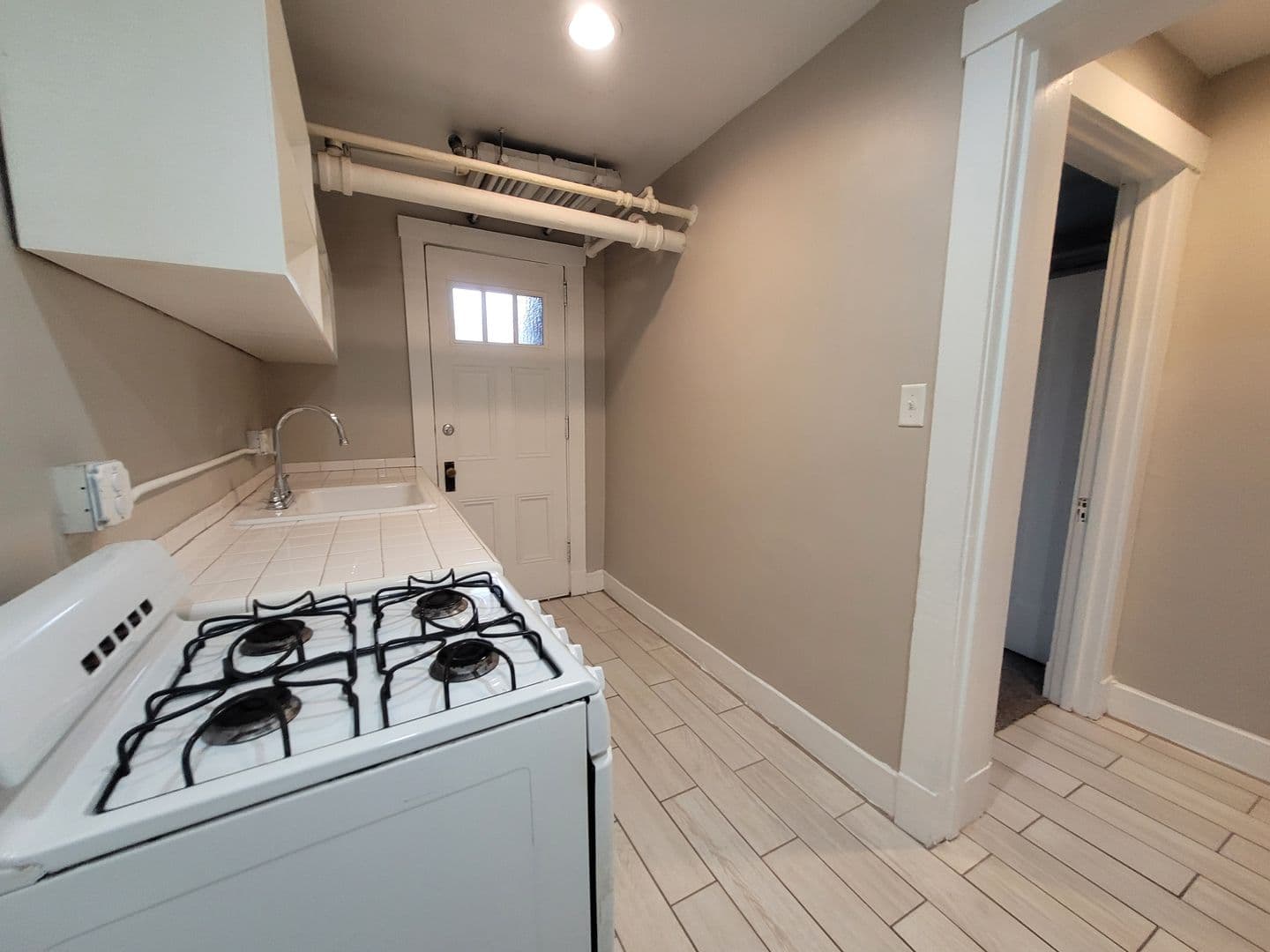Des Moines Apartment: 1534 Woodland Avenue #B1