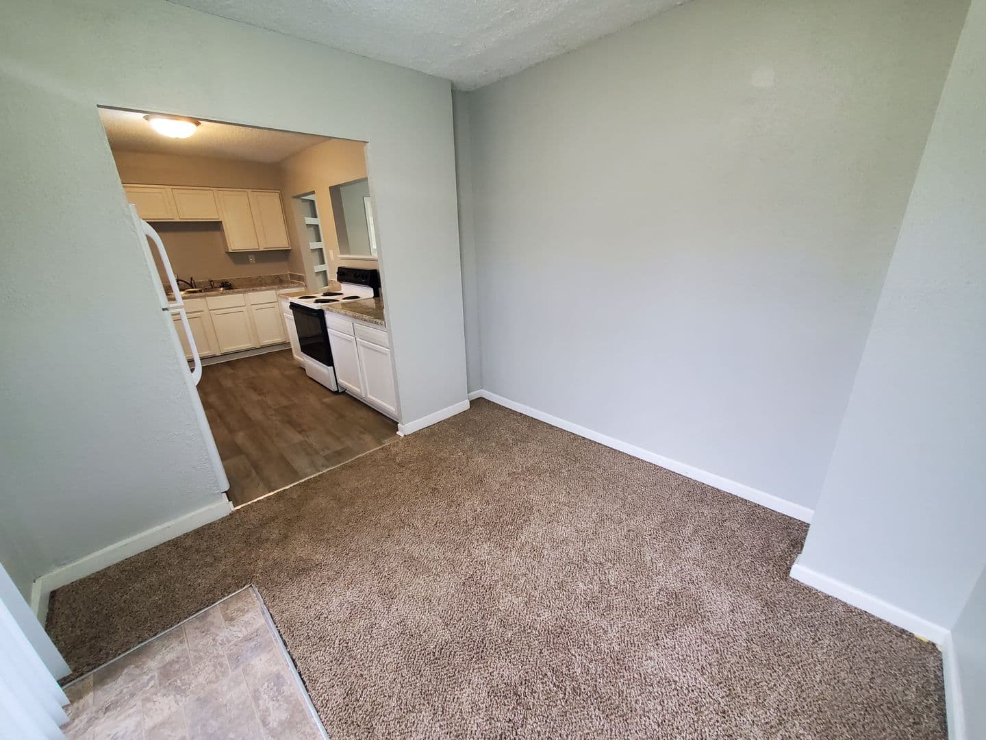 Des Moines House: 215 Leland Avenue