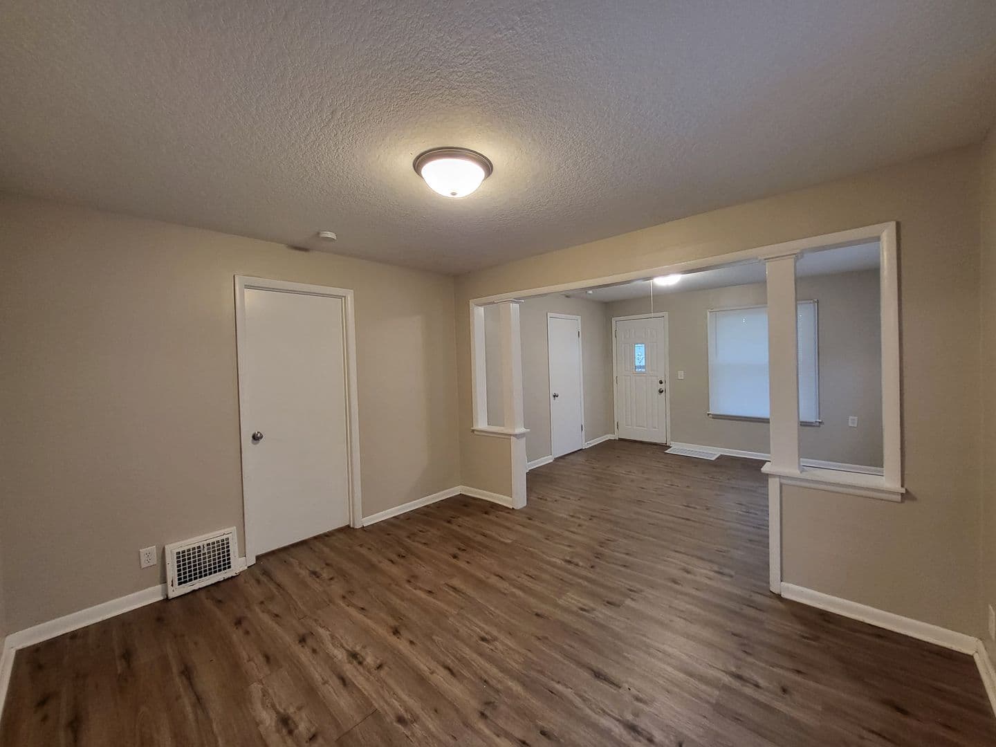 Des Moines House: 2201 Maple Street