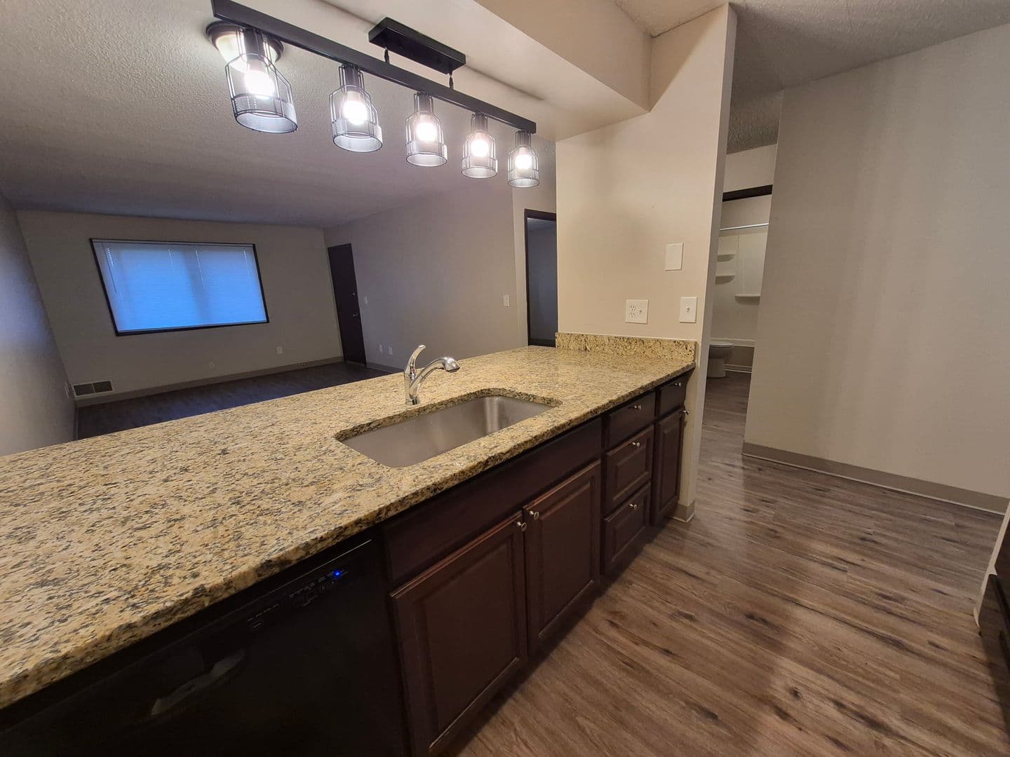 Des Moines Apartment: 1108-1110 East McKinley Avenue