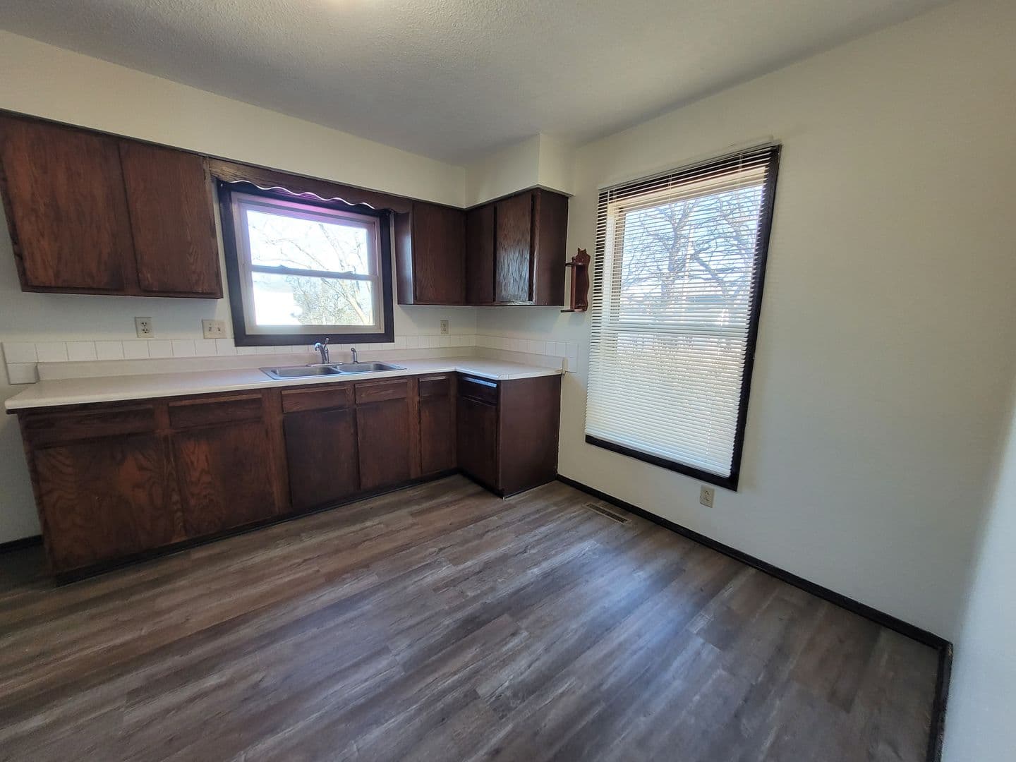 Des Moines Apartment: 3810-3812 SW 3rd Street
