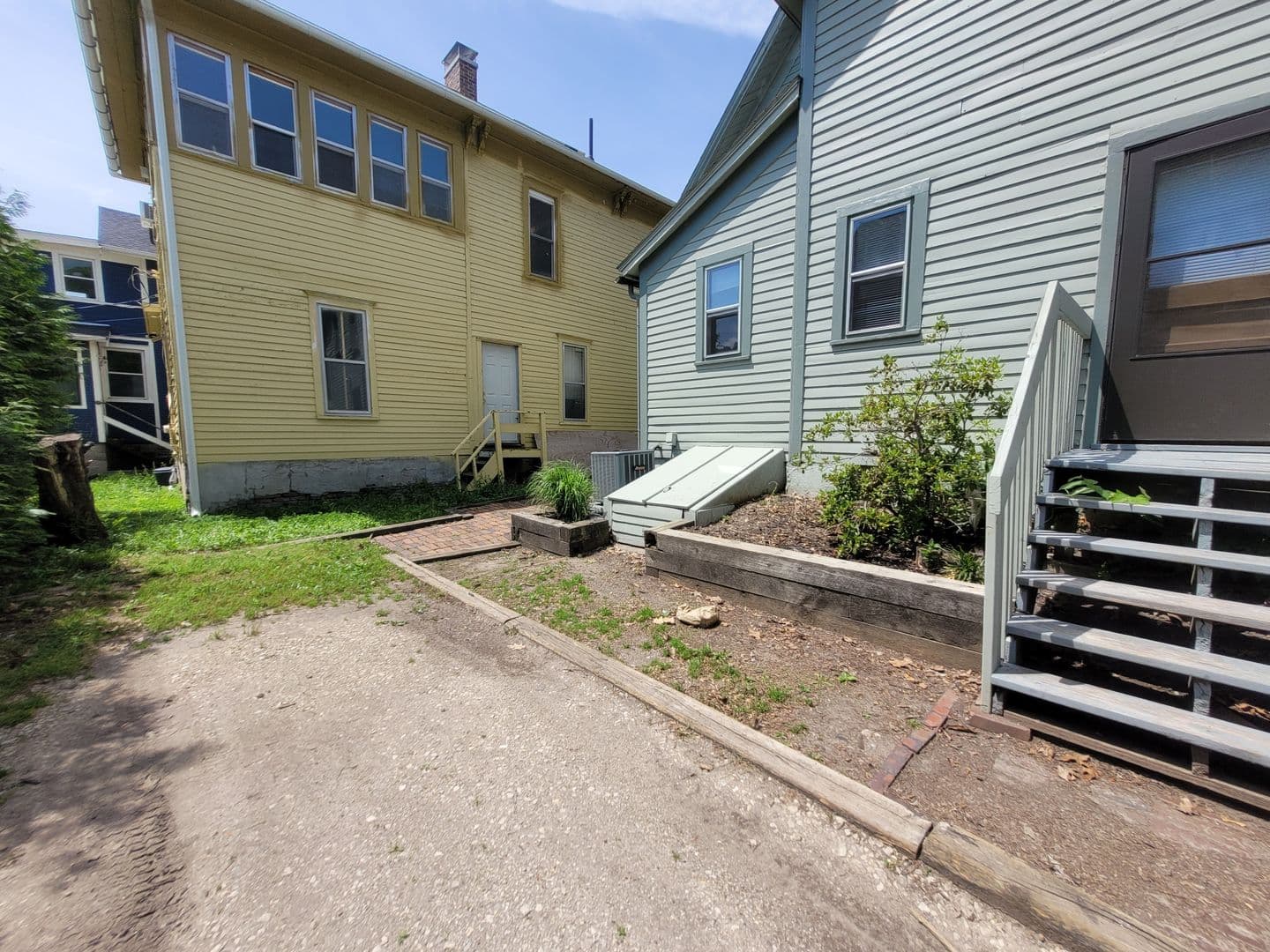 Des Moines Apartment: 757-759 17th Street