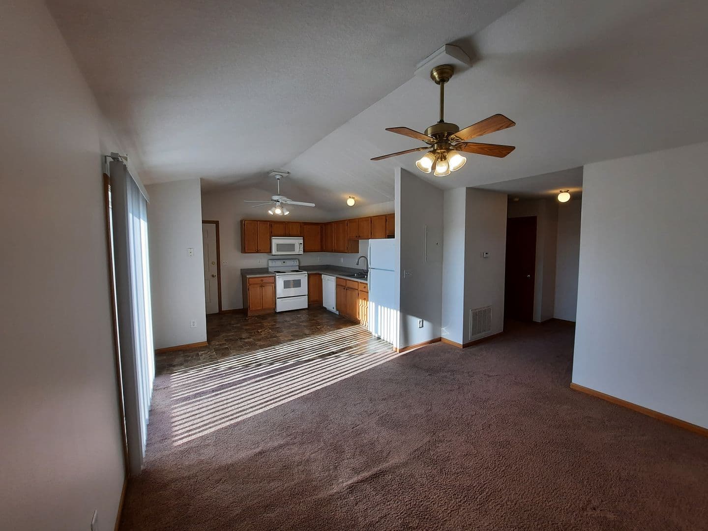 Bondurant Apartment: 906 Washington Avenue Southeast