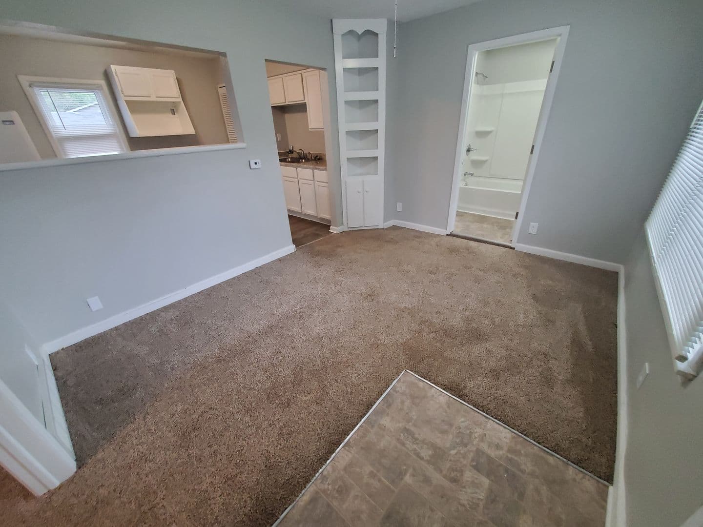 Des Moines House: 215 Leland Avenue
