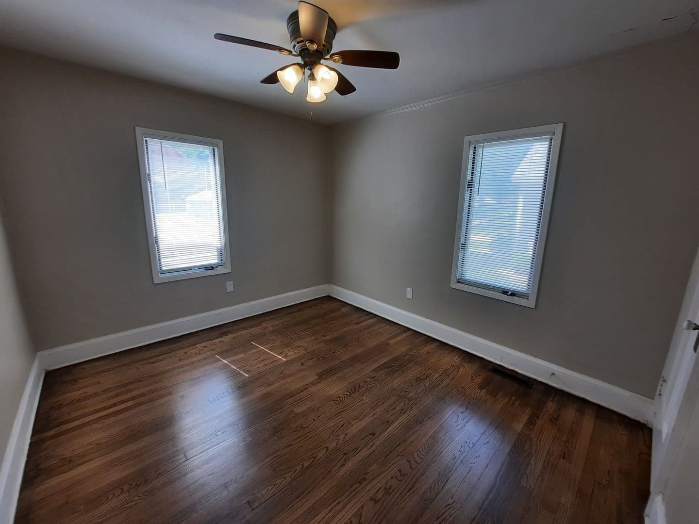 Des Moines House: 2726 Des Moines Street