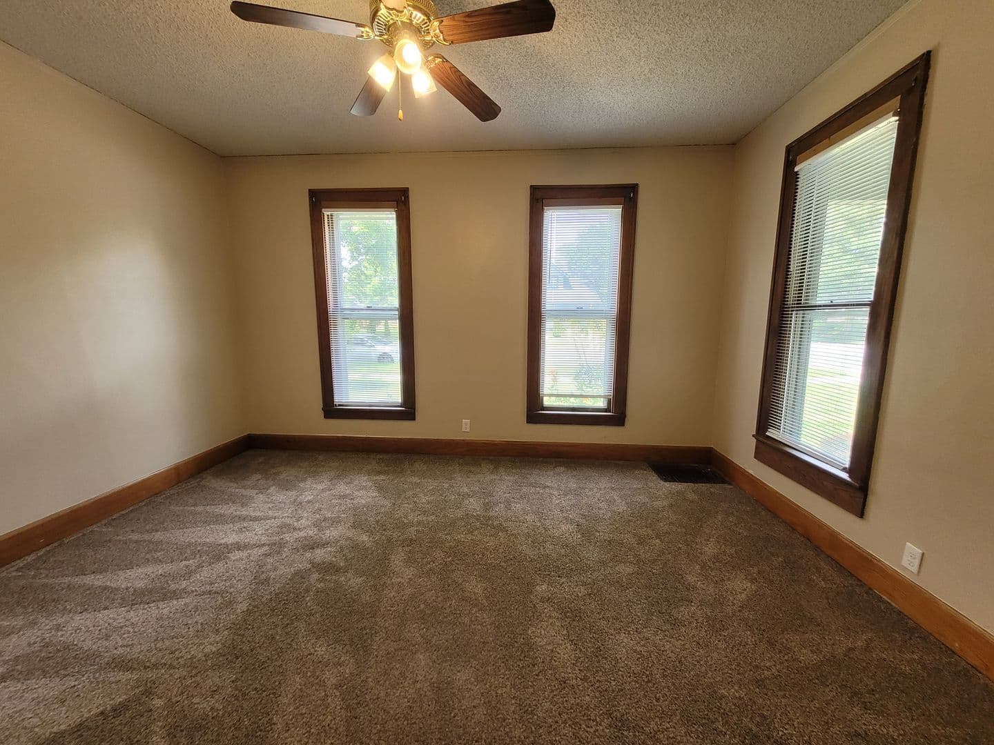 Des Moines Apartment: 757-759 17th Street