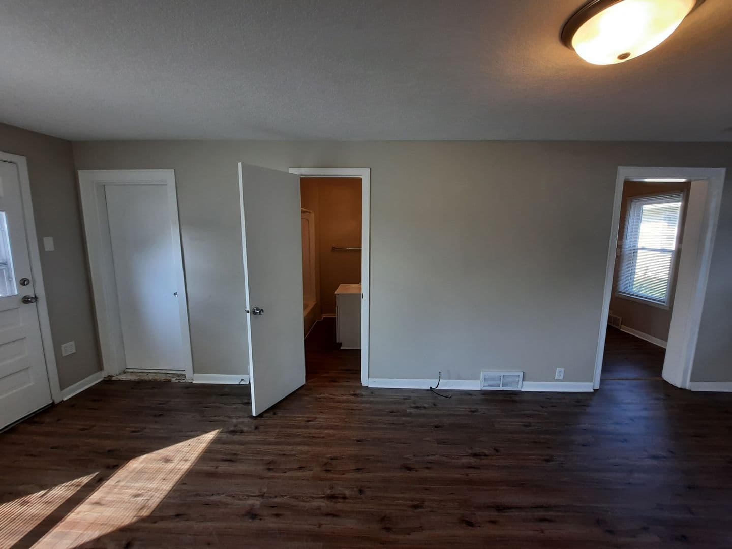 Des Moines House: 2201 Maple Street