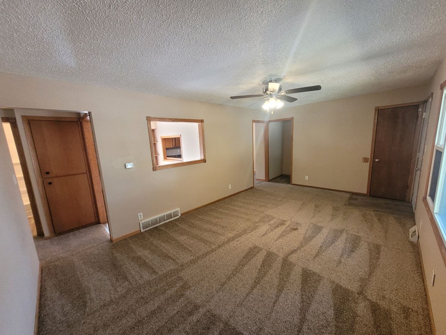 Des Moines House: 2209 East 40th Street