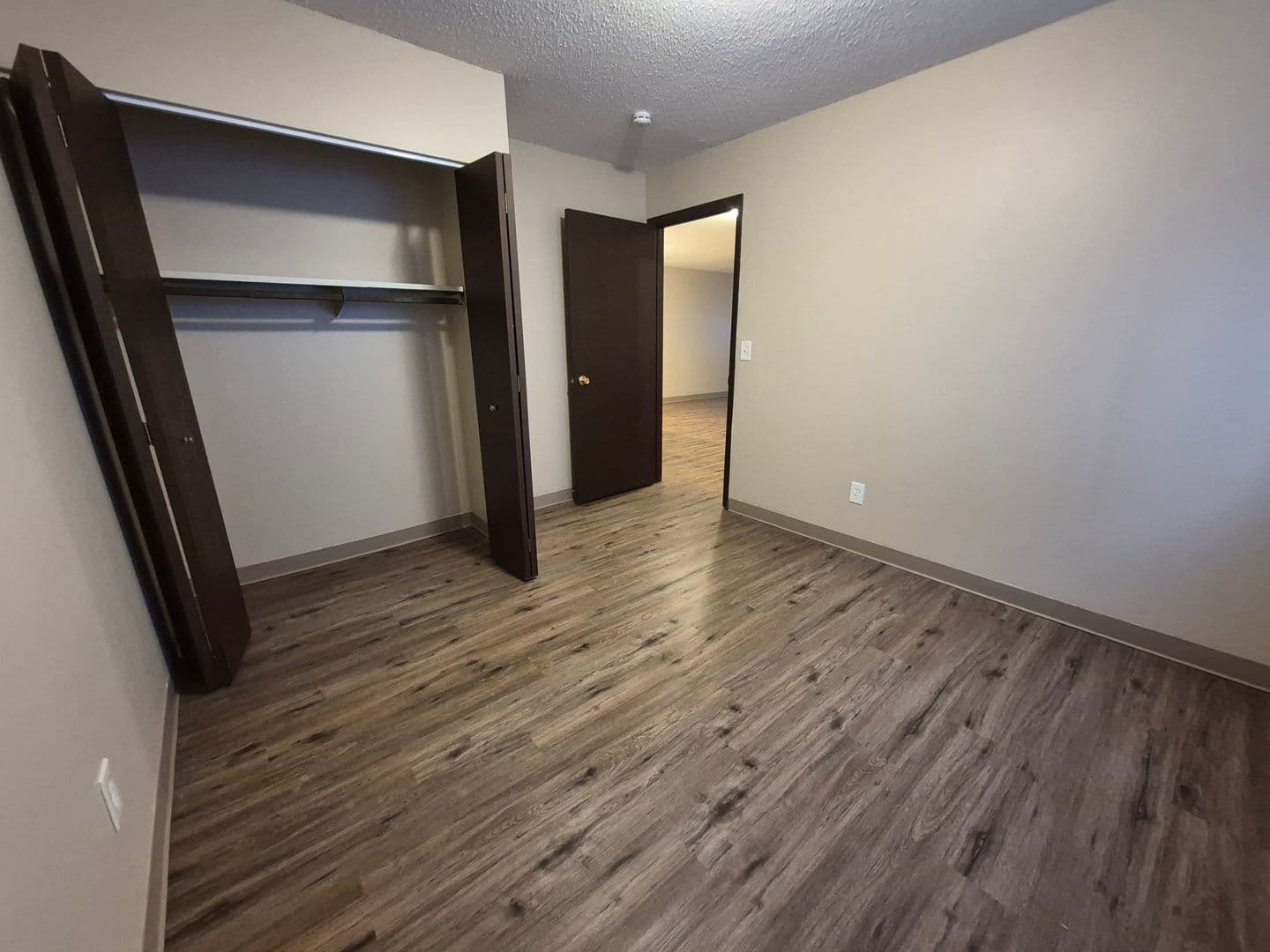Des Moines Apartment: 1108-1110 East McKinley Avenue