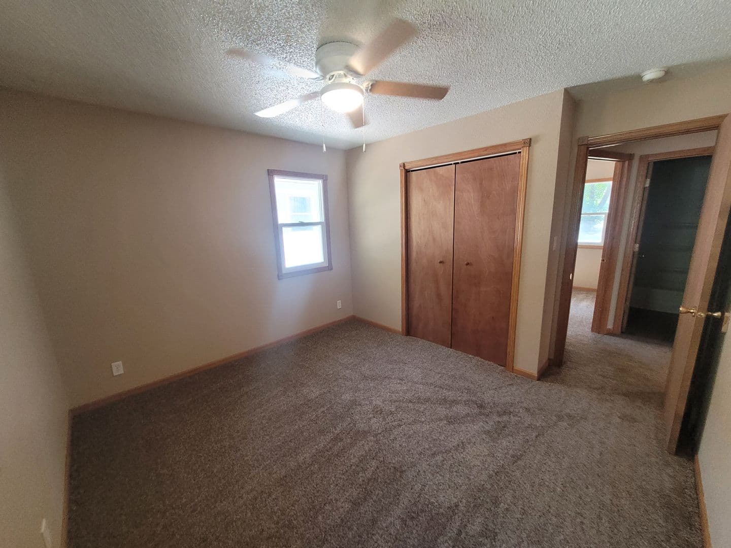 Des Moines House: 2209 East 40th Street