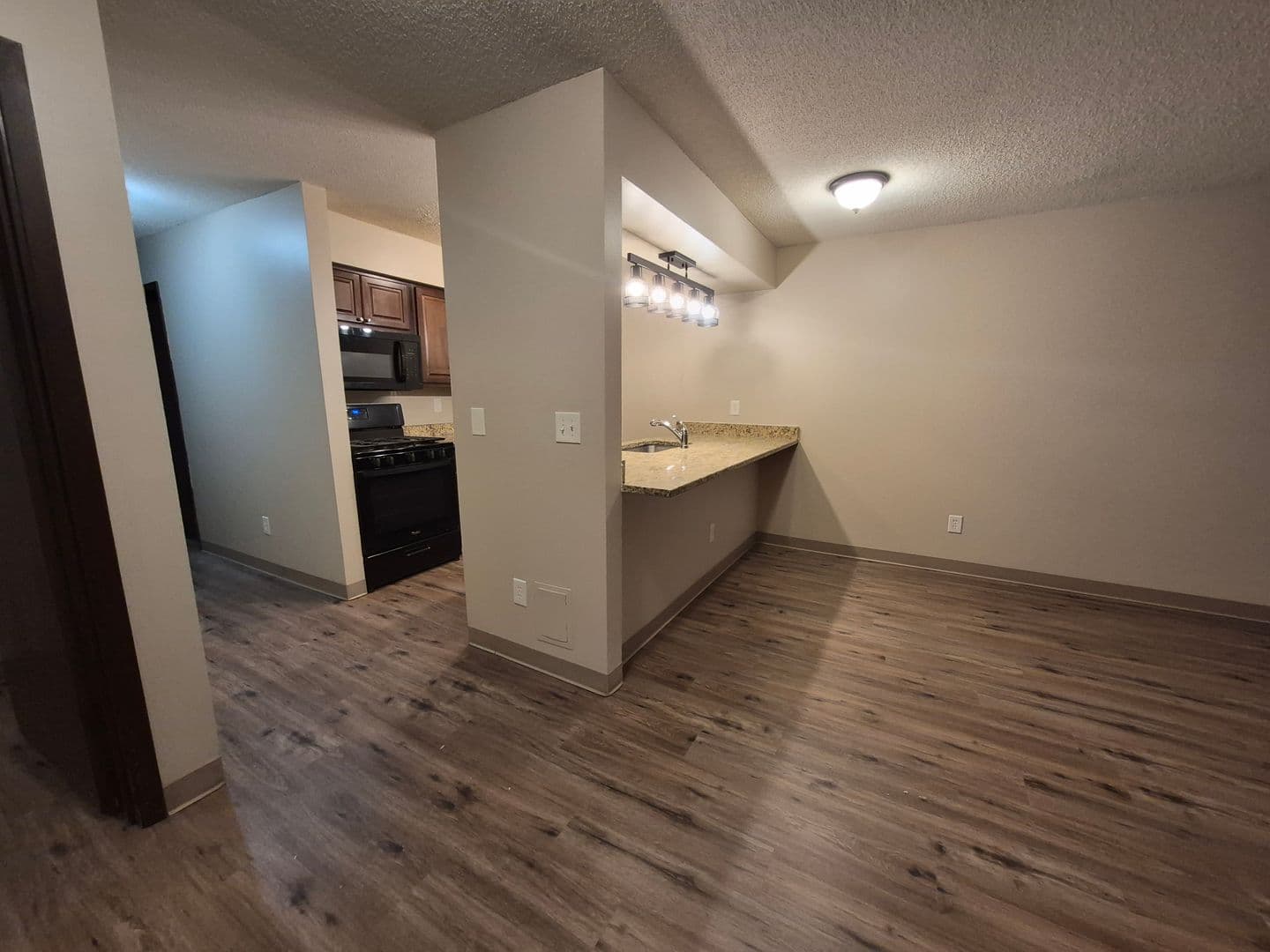 Des Moines Apartment: 1108-1110 East McKinley Avenue