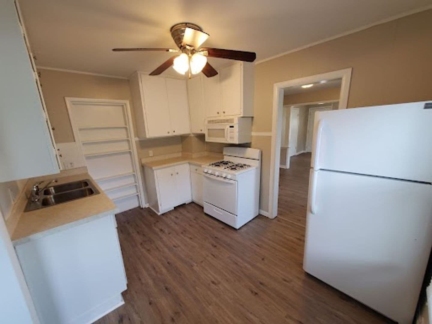 Des Moines House: 2201 Maple Street