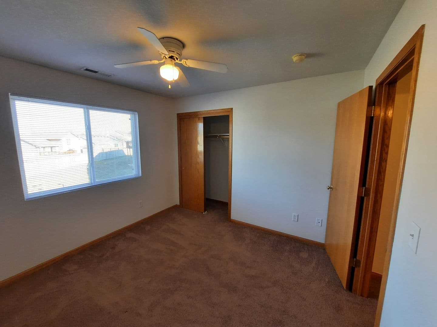 Bondurant Apartment: 906 Washington Avenue Southeast