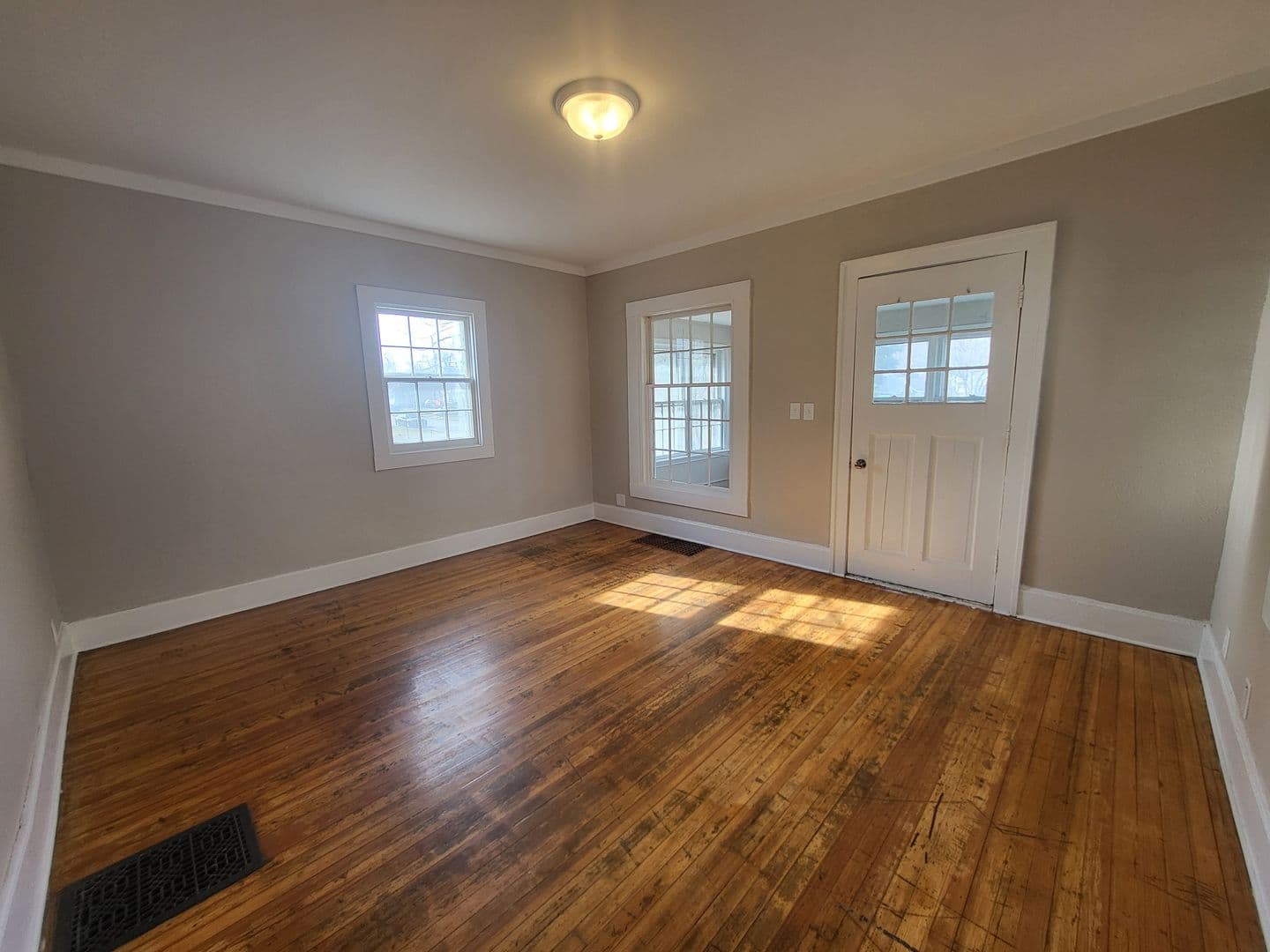 Des Moines House: 1329 Fremont Street