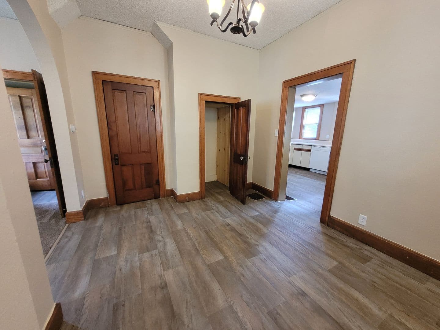 Des Moines Apartment: 757-759 17th Street