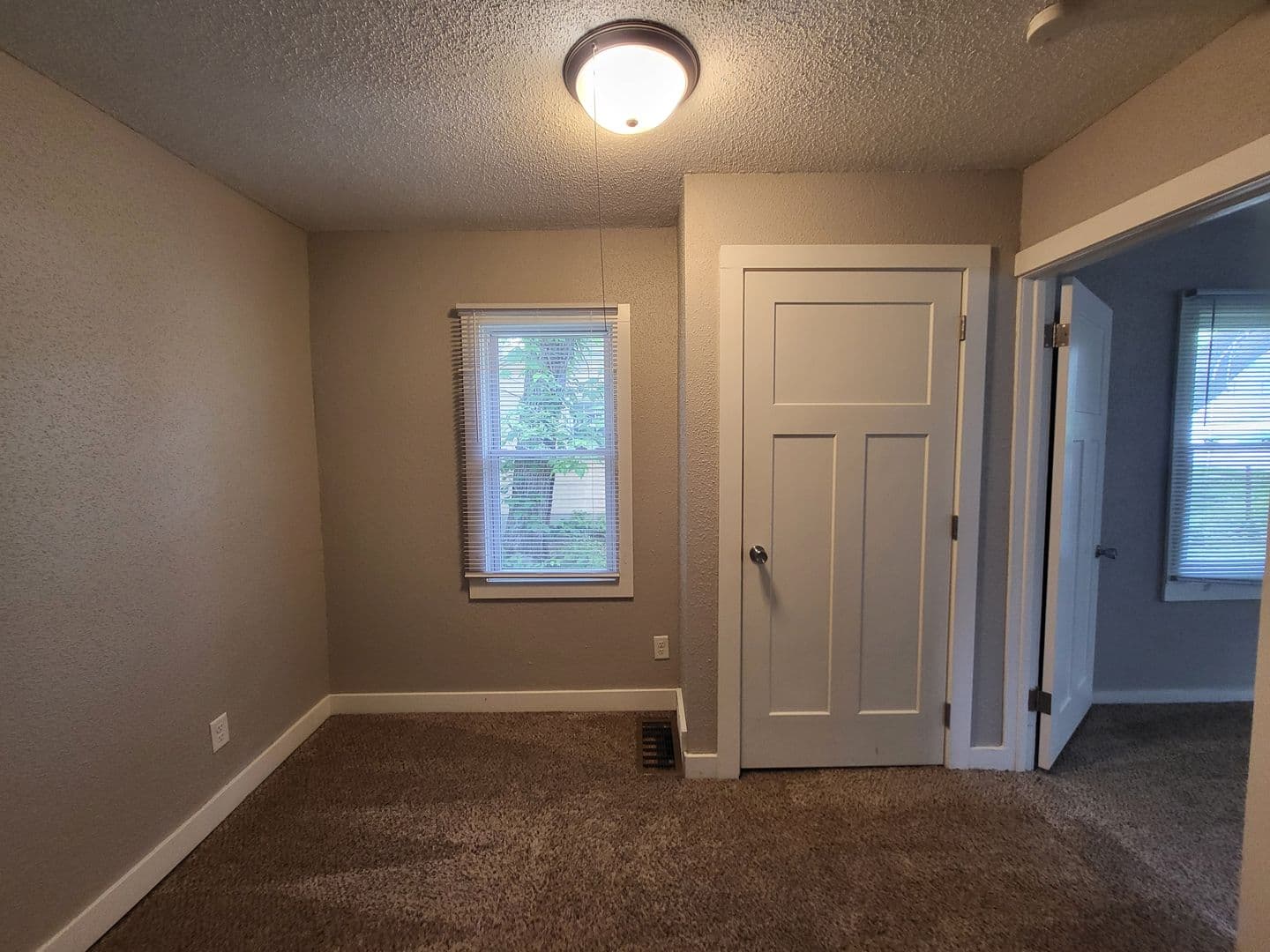 Des Moines House: 3840 15th Street