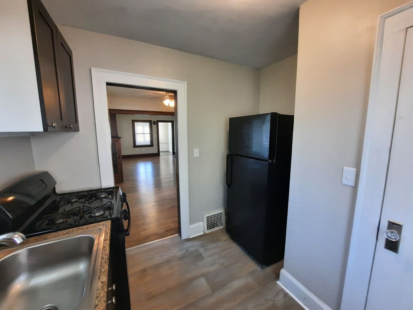 Des Moines House: 2726 Des Moines Street