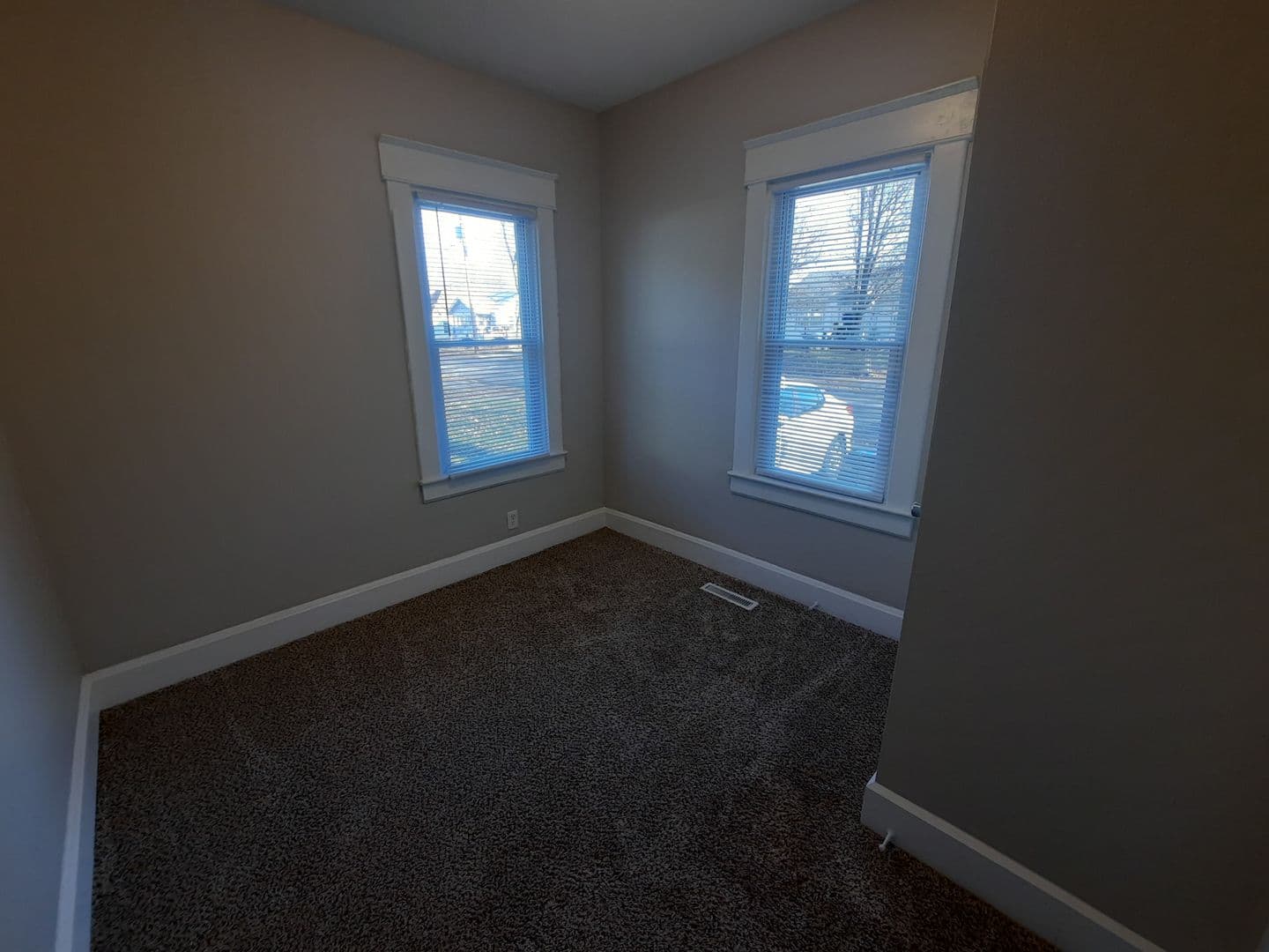 Des Moines House: 3814 8th Place