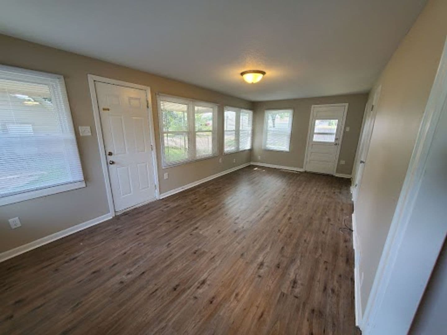 Des Moines House: 2201 Maple Street