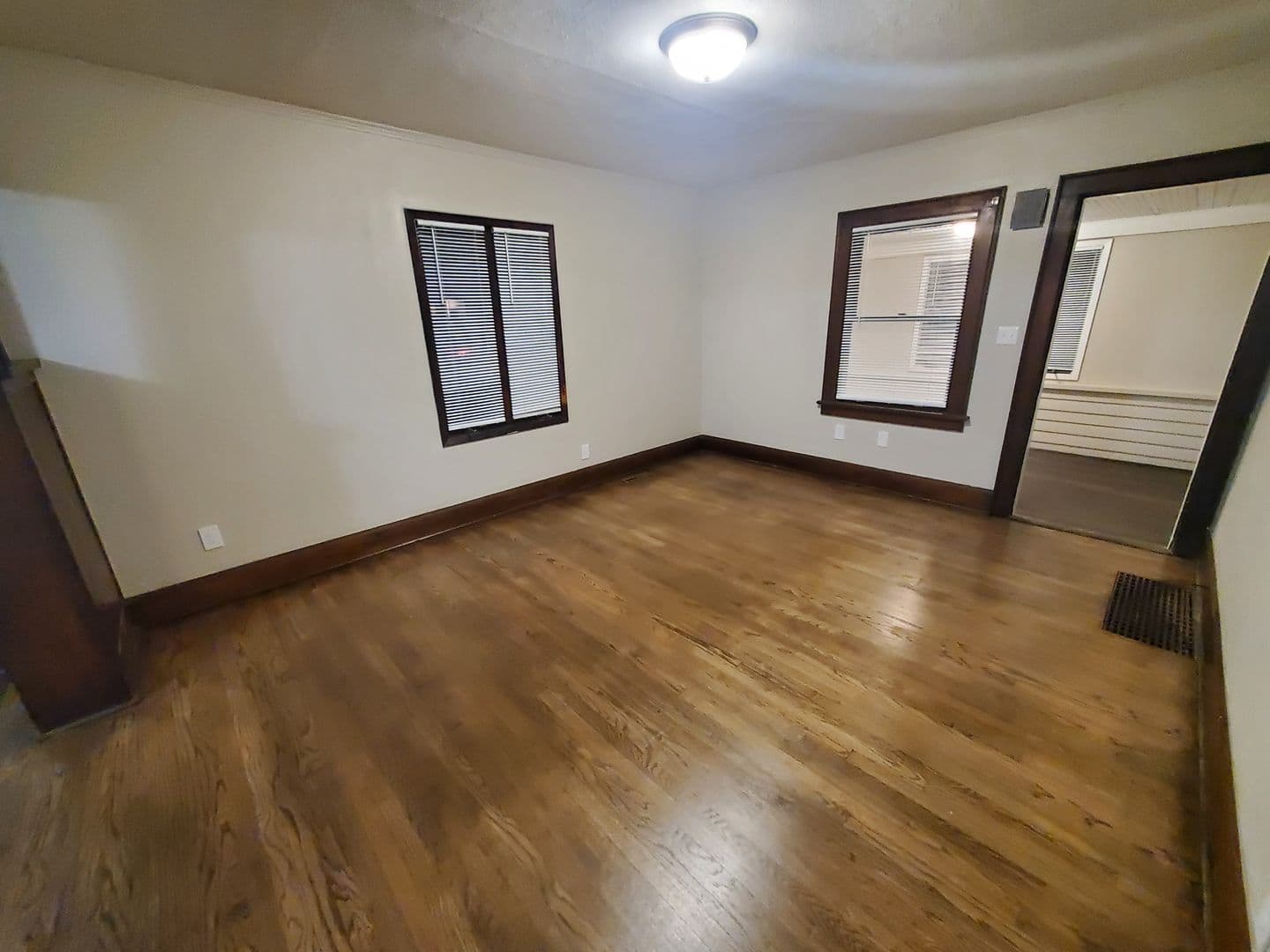 Des Moines House: 2726 Des Moines Street