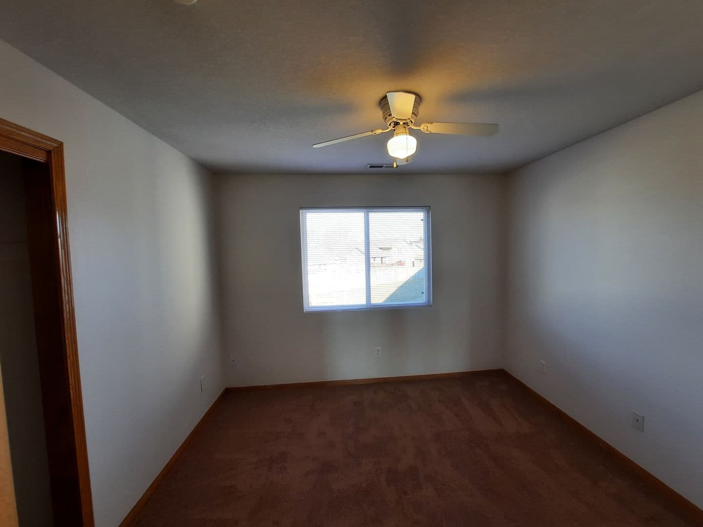Bondurant Apartment: 906 Washington Avenue Southeast