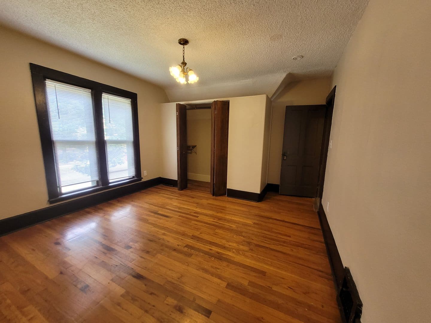 Des Moines Apartment: 757-759 17th Street