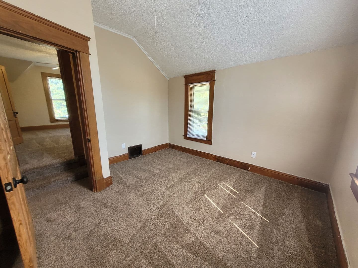 Des Moines Apartment: 757-759 17th Street