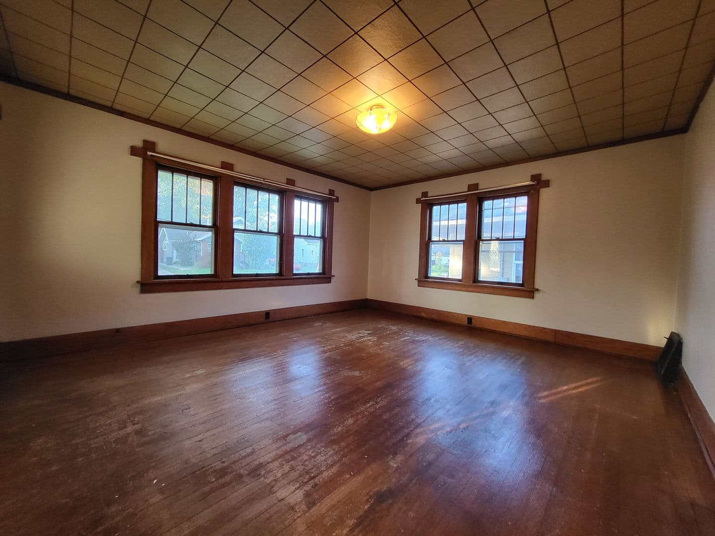 Des Moines House: 1615 Jefferson Avenue