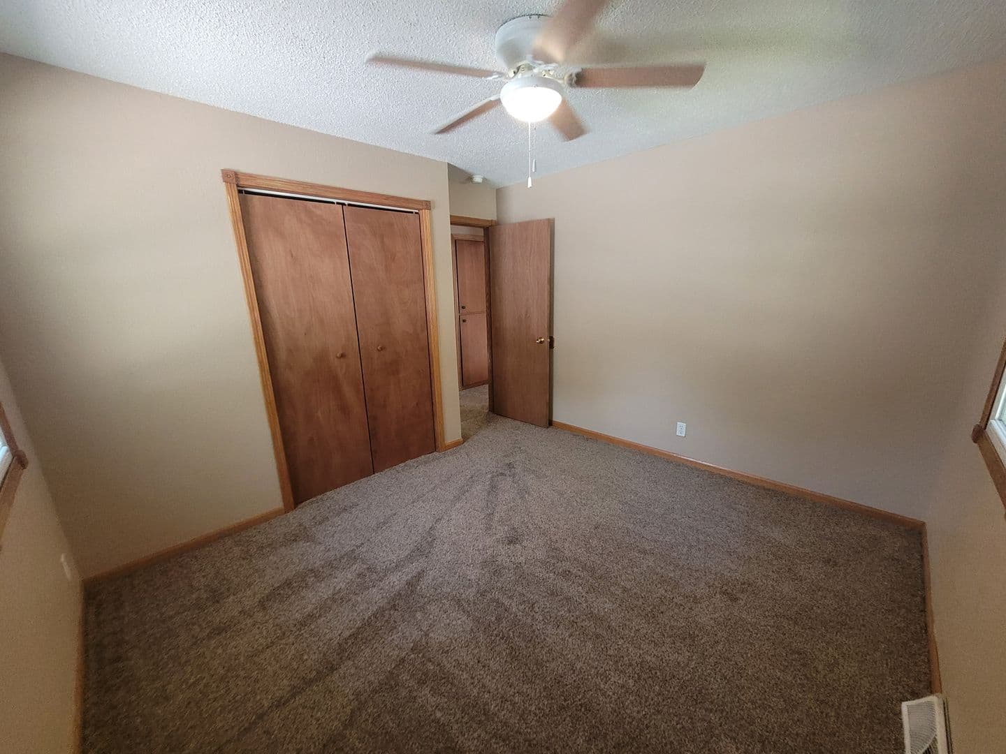 Des Moines House: 2209 East 40th Street