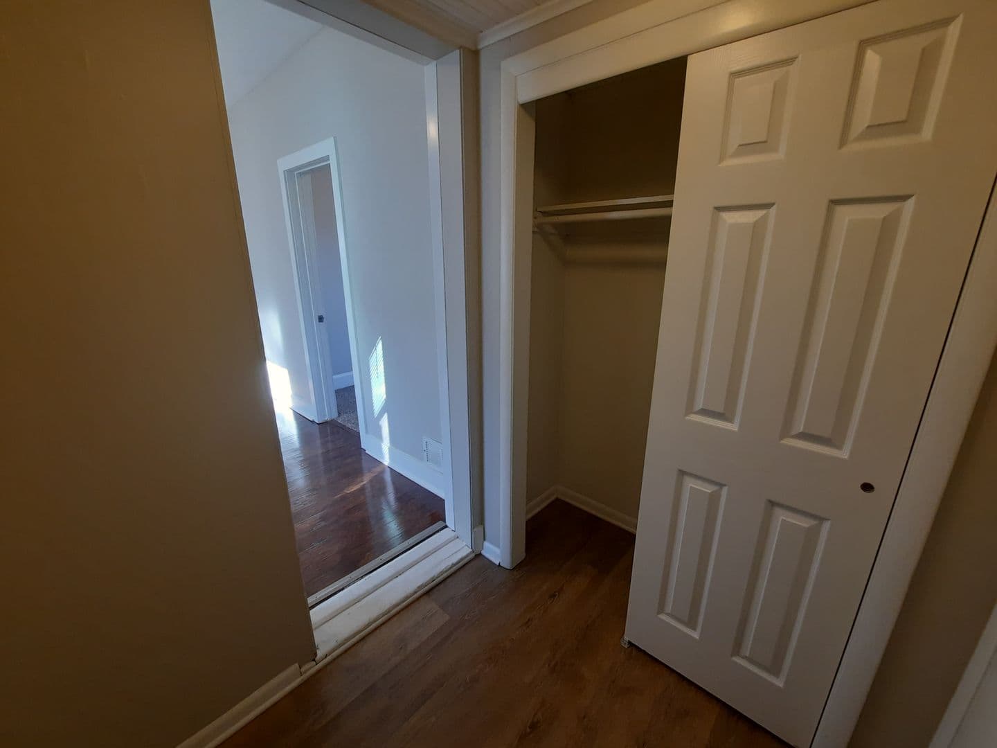 Des Moines House: 3814 8th Place