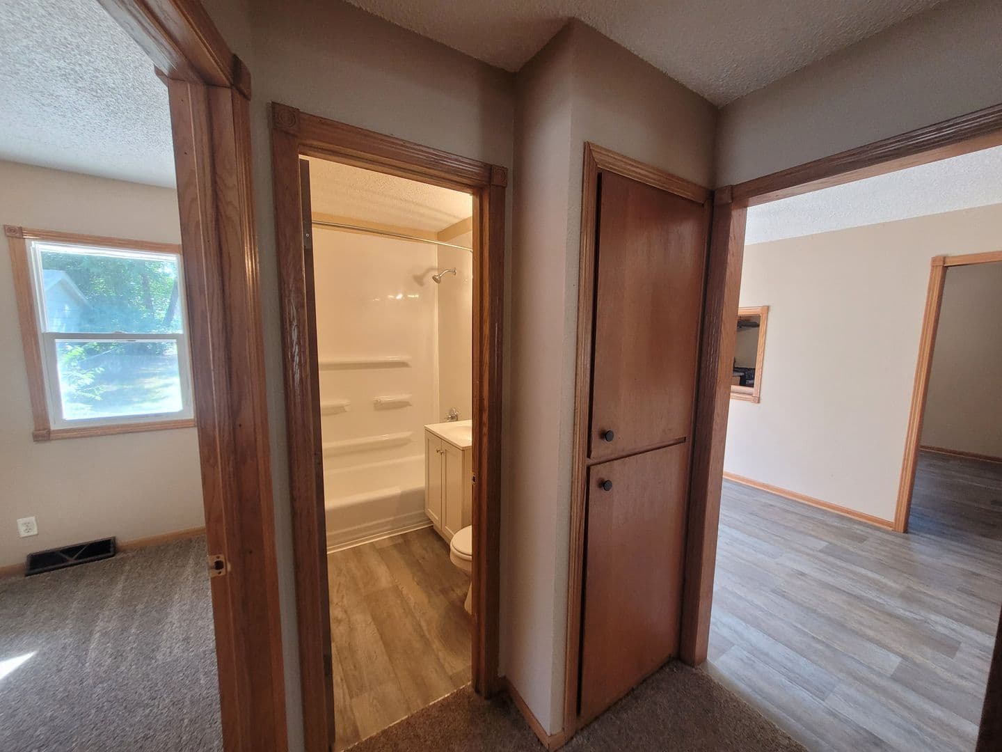 Des Moines House: 2209 East 40th Street