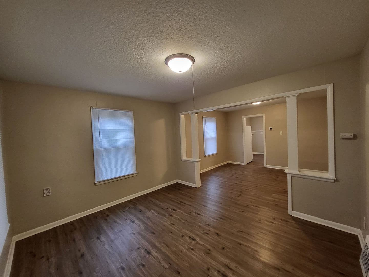 Des Moines House: 2201 Maple Street