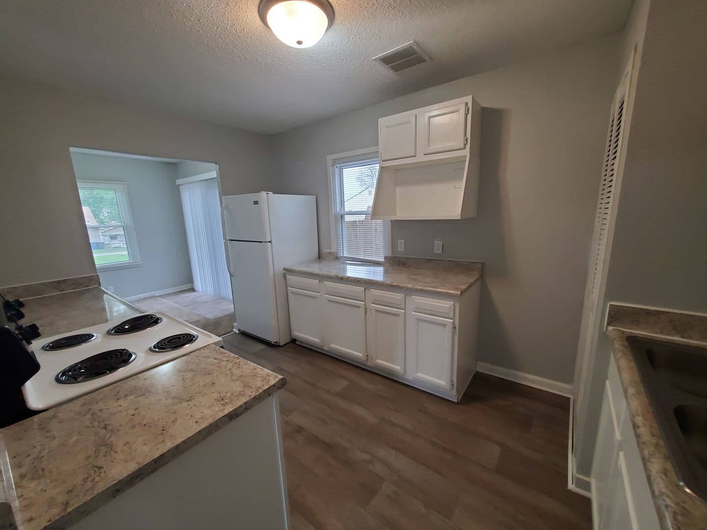 Des Moines House: 215 Leland Avenue