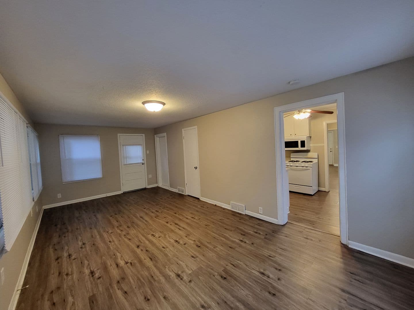 Des Moines House: 2201 Maple Street