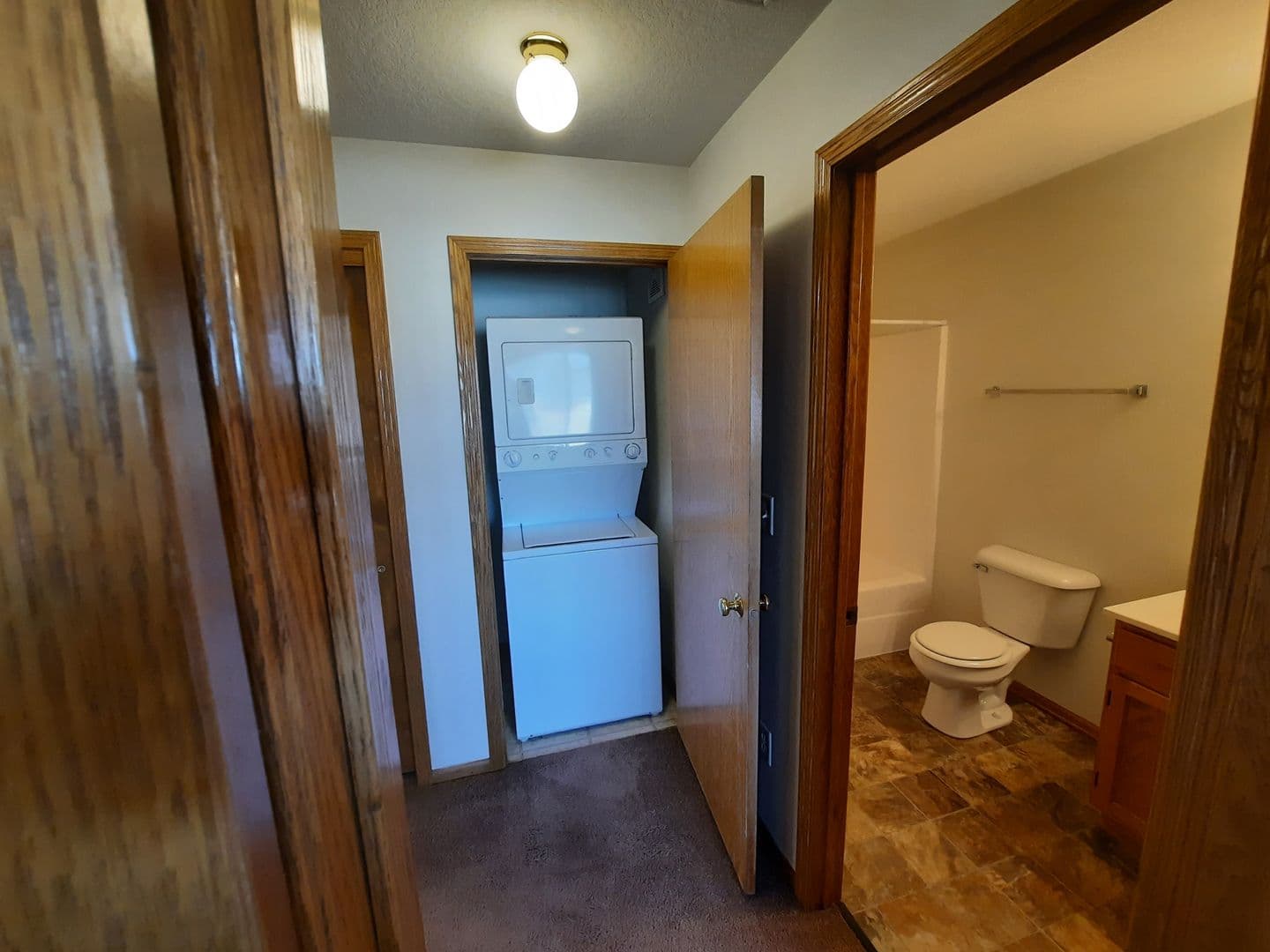 Bondurant Apartment: 906 Washington Avenue Southeast