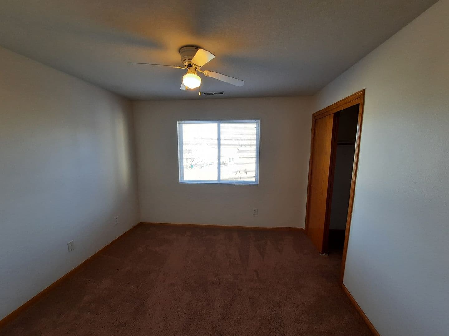 Bondurant Apartment: 906 Washington Avenue Southeast