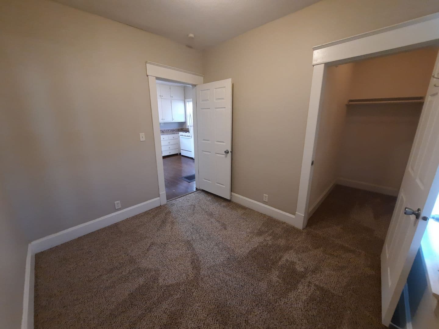 Des Moines House: 3814 8th Place