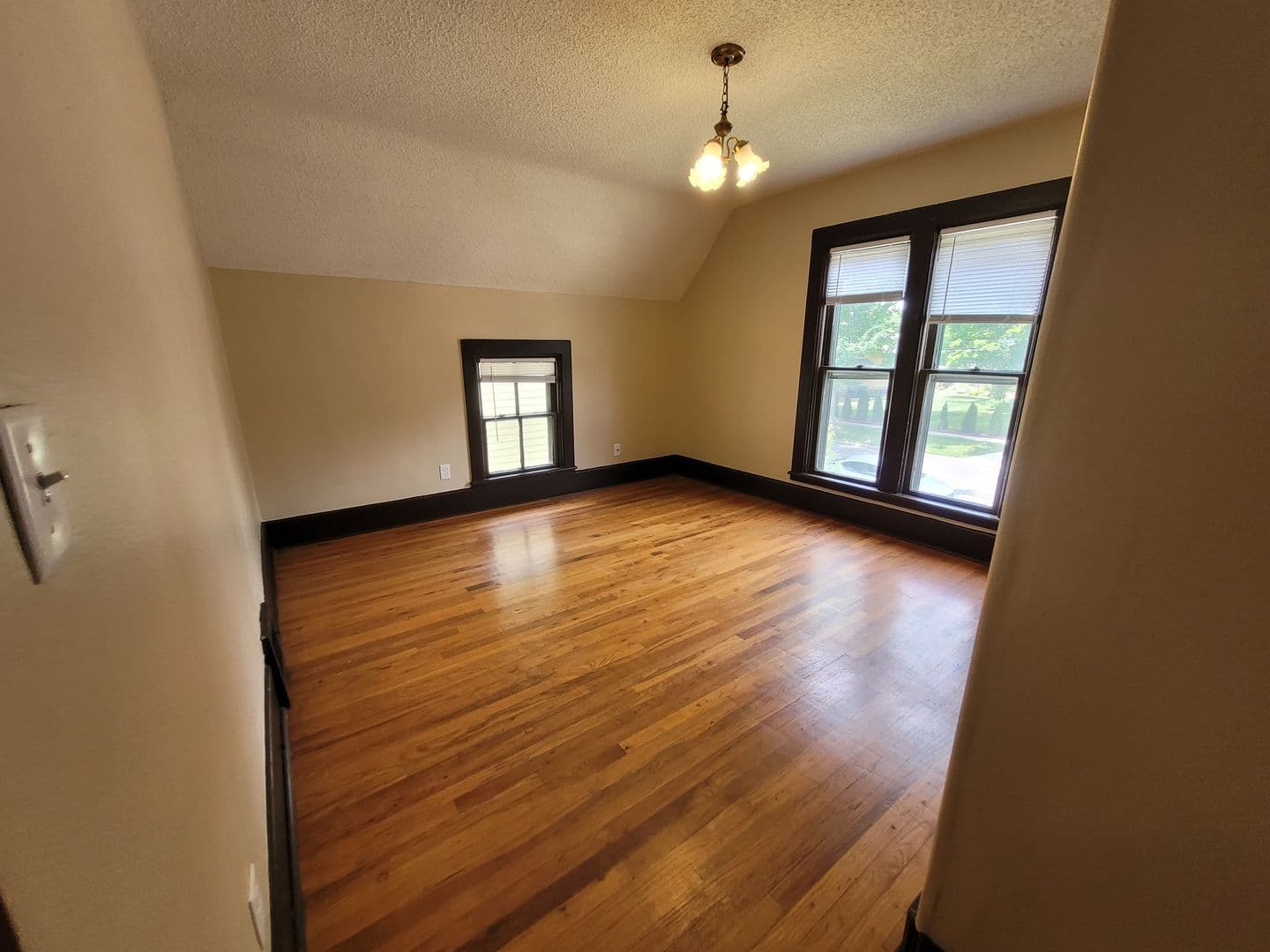 Des Moines Apartment: 757-759 17th Street