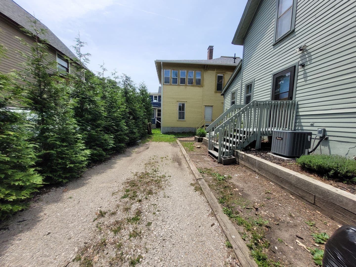 Des Moines Apartment: 757-759 17th Street