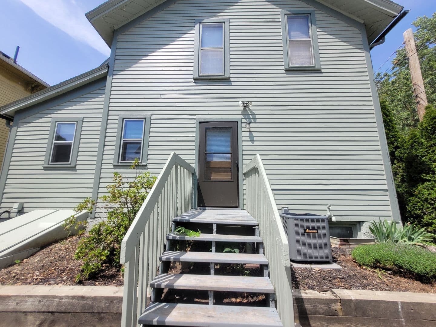 Des Moines Apartment: 757-759 17th Street