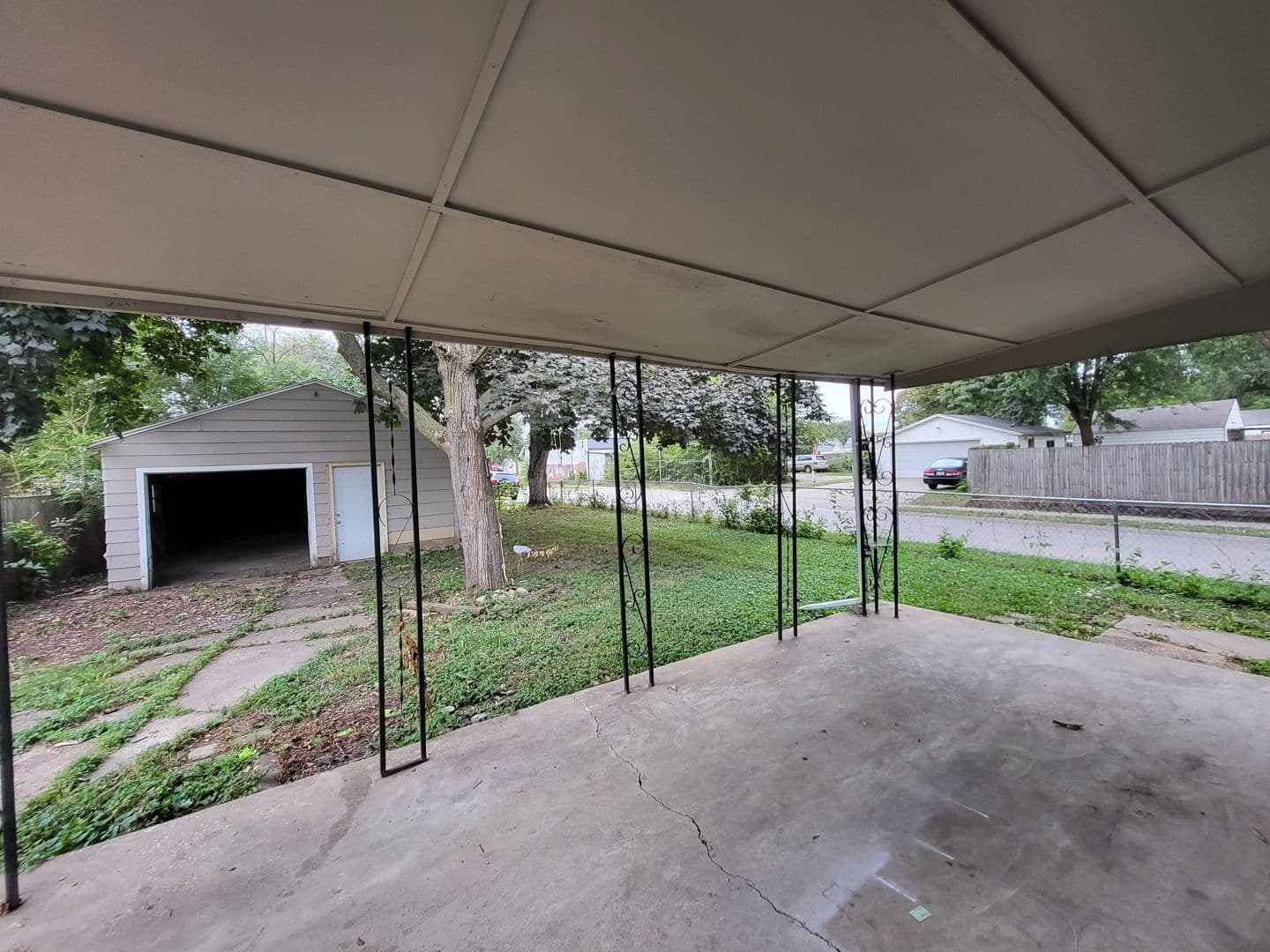 Des Moines House: 2201 Maple Street