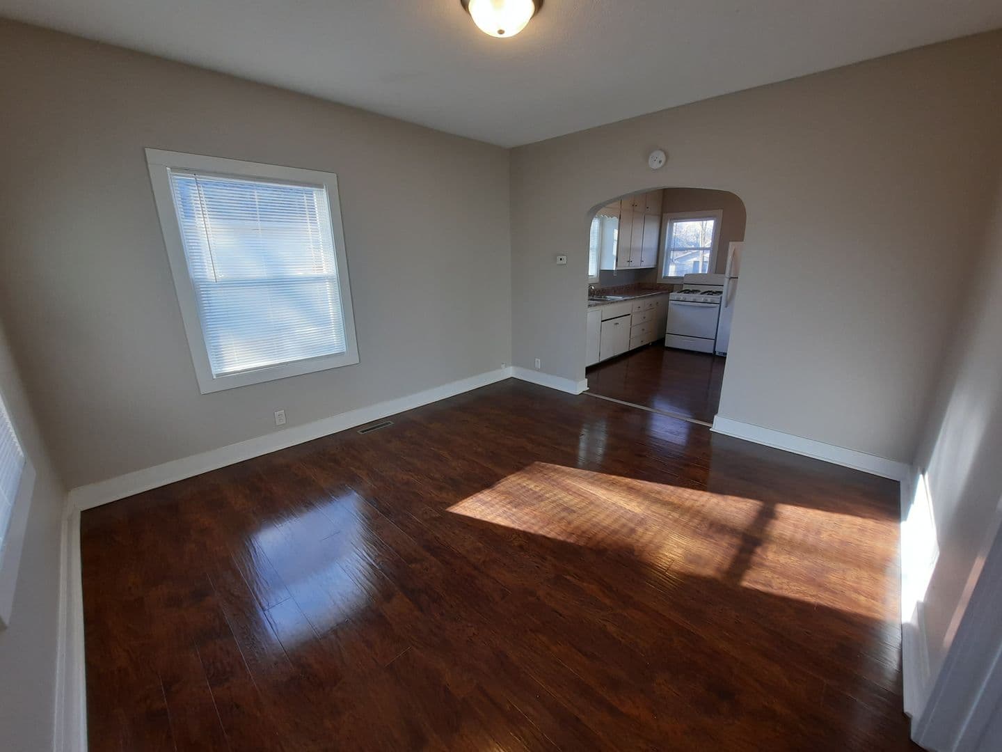 Des Moines House: 3814 8th Place